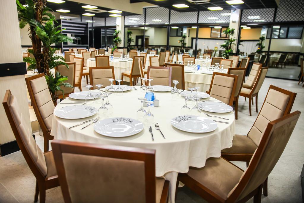 Отель Emsa Palace *