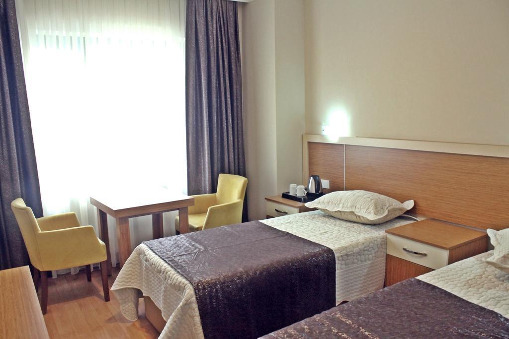 Hotel Emsa Palace *